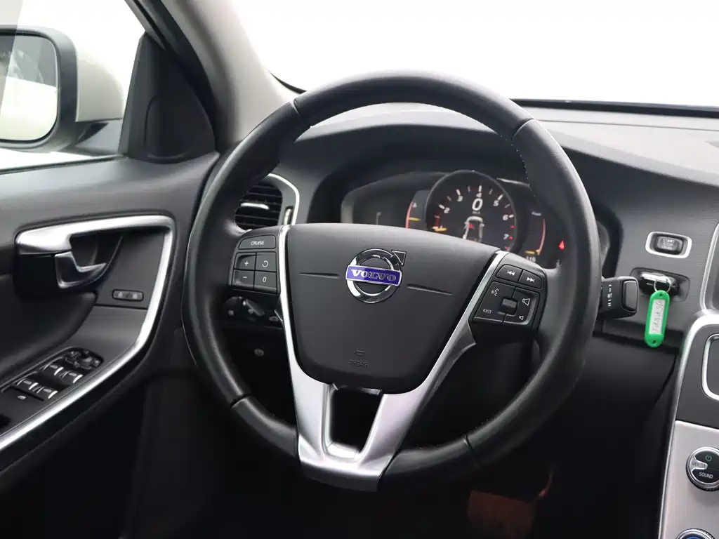 Volvo S60 — миниатюра 16