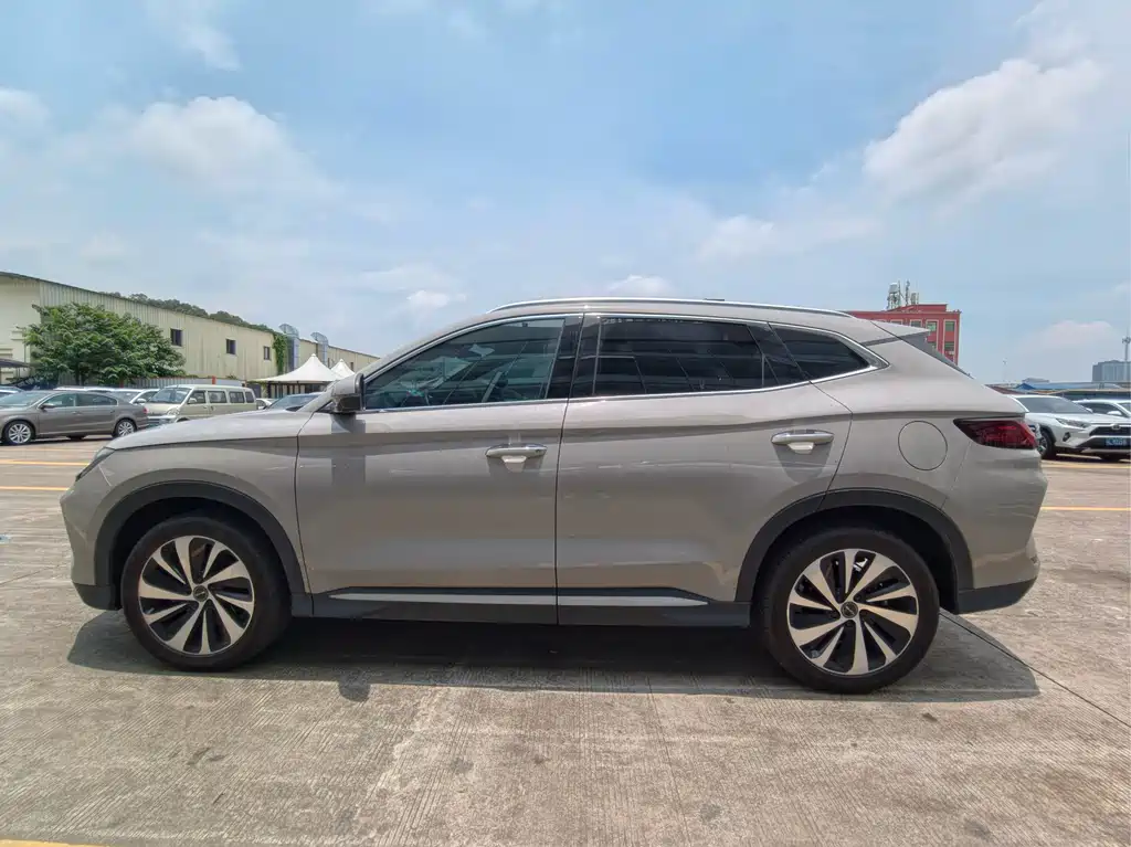 BYD Song Plus PLUS 2023 Champion DM-i 150KM Flagship PLUS
