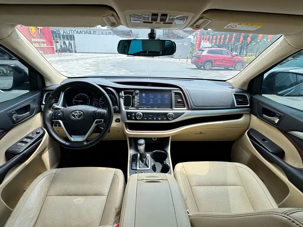 Toyota Highlander — миниатюра 10