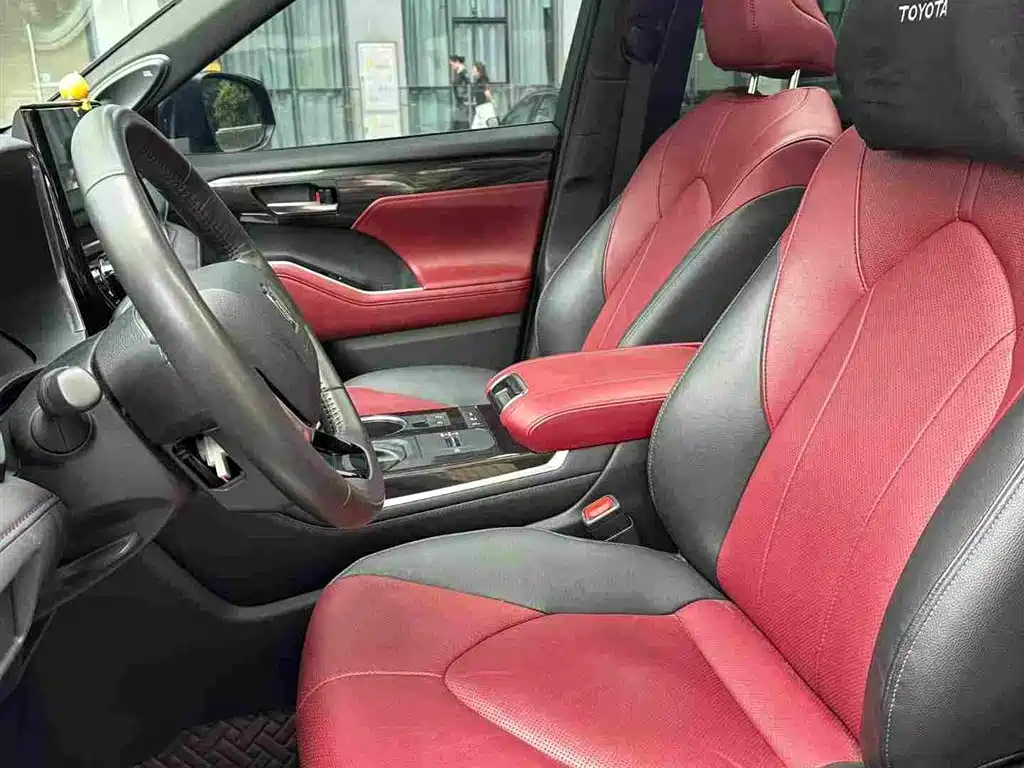 Toyota Crown Kluger — миниатюра 9