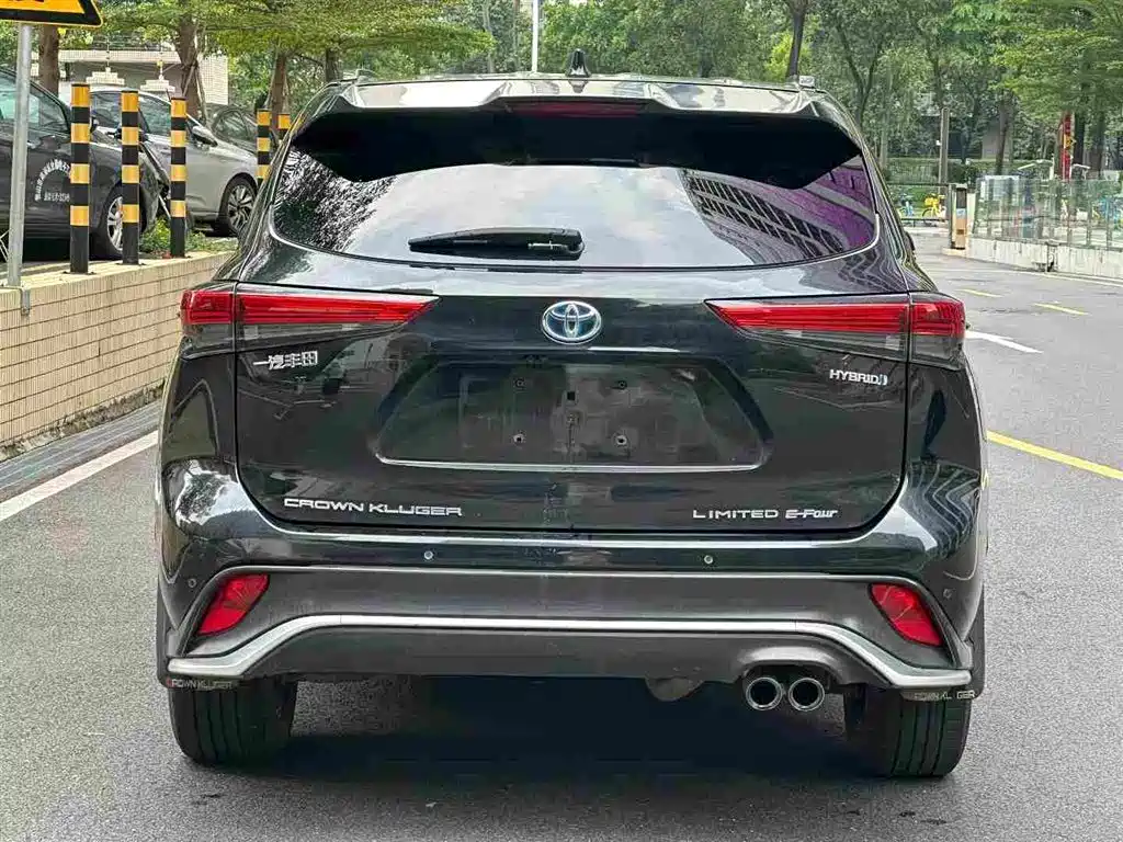 Toyota Crown Kluger — миниатюра 5