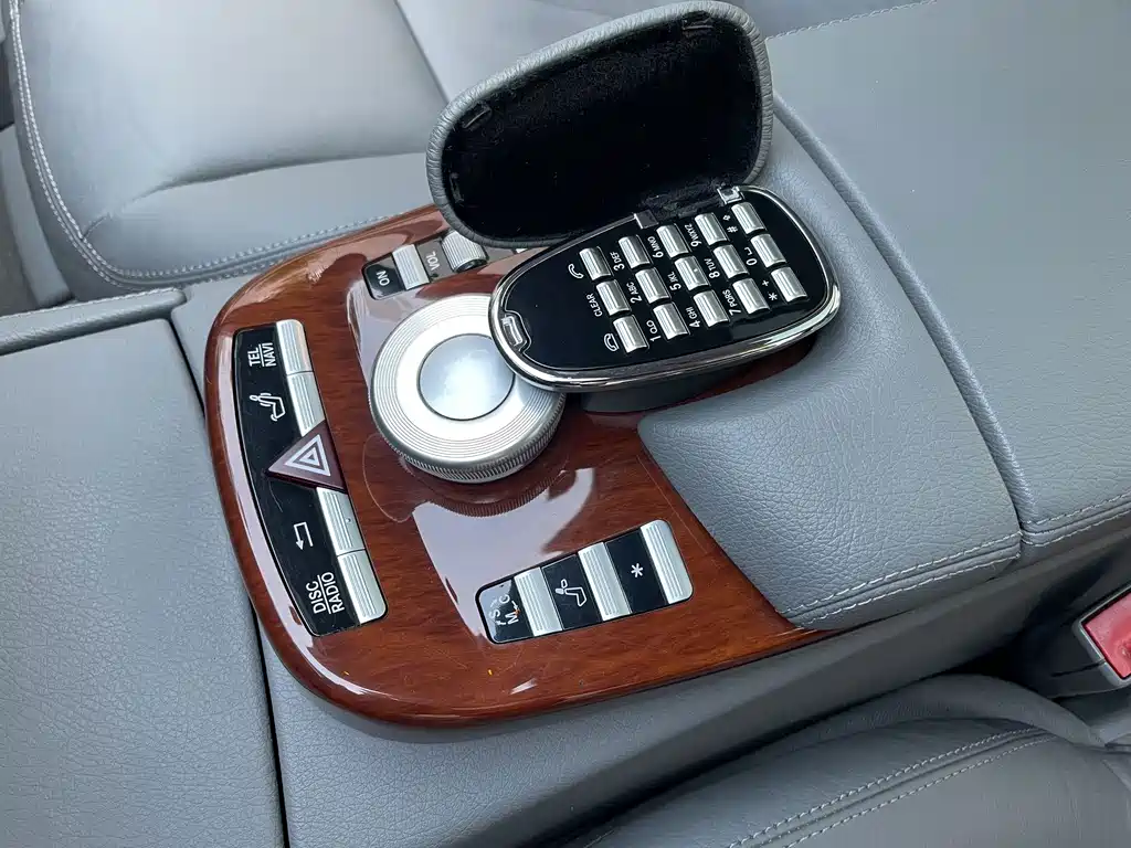 Mercedes-Benz S-Class — миниатюра 14