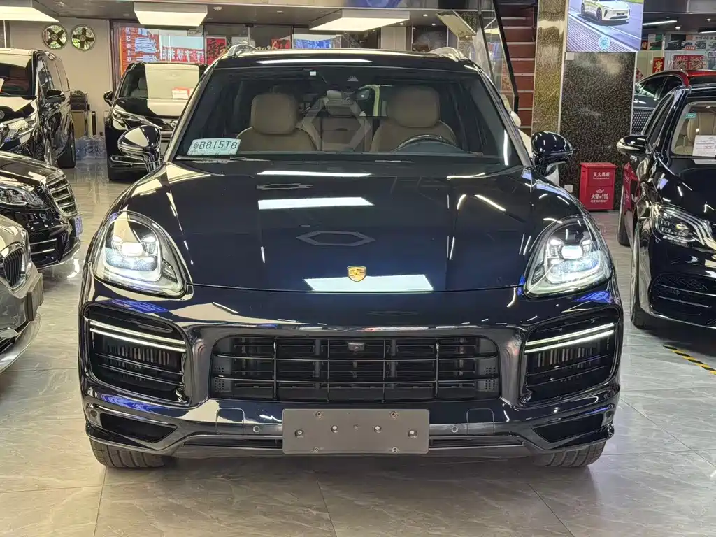Porsche Cayenne — миниатюра 3