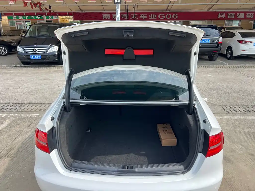 Audi A4L — миниатюра 21