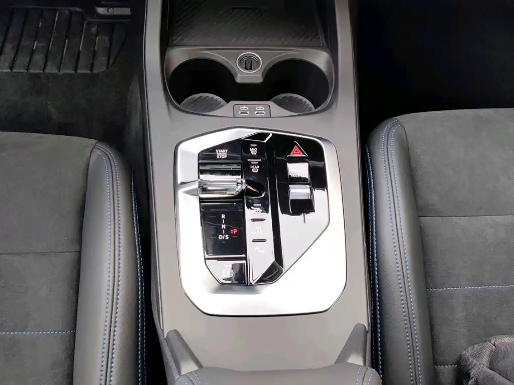 BMW M235L — миниатюра 13