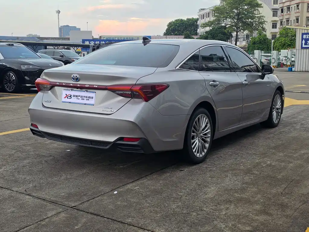 Toyota Avalon — миниатюра 6