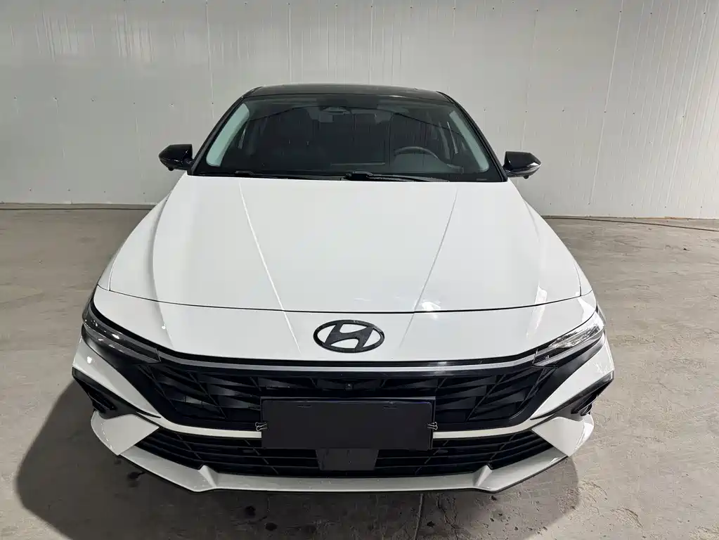 Hyundai Elantra — миниатюра 3