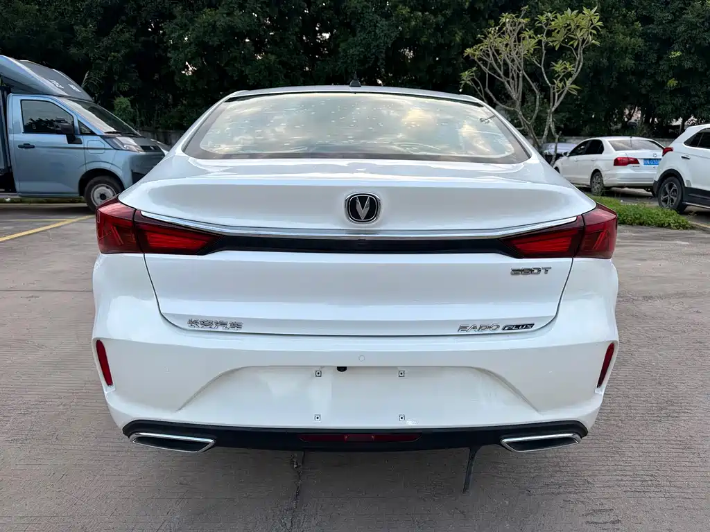 Changan Eado — миниатюра 6