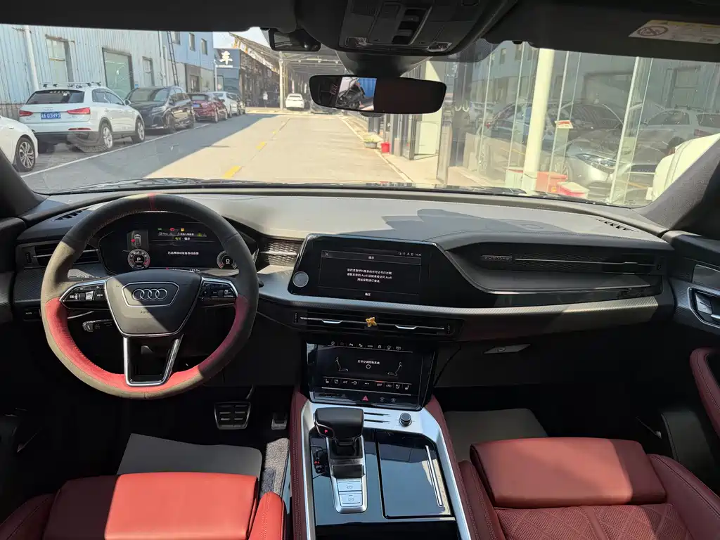 Audi Q6 — миниатюра 10