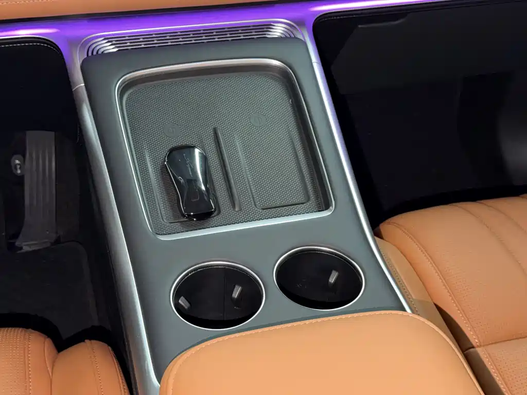 XPeng G9 — миниатюра 14