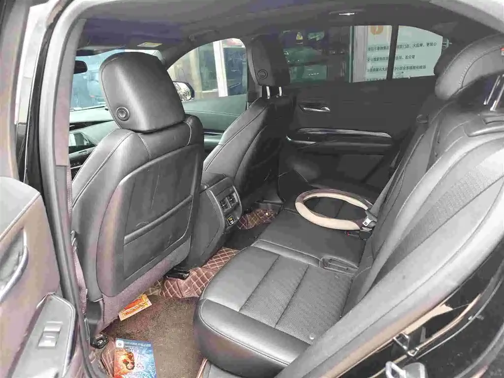 Cadillac XT4 — миниатюра 6