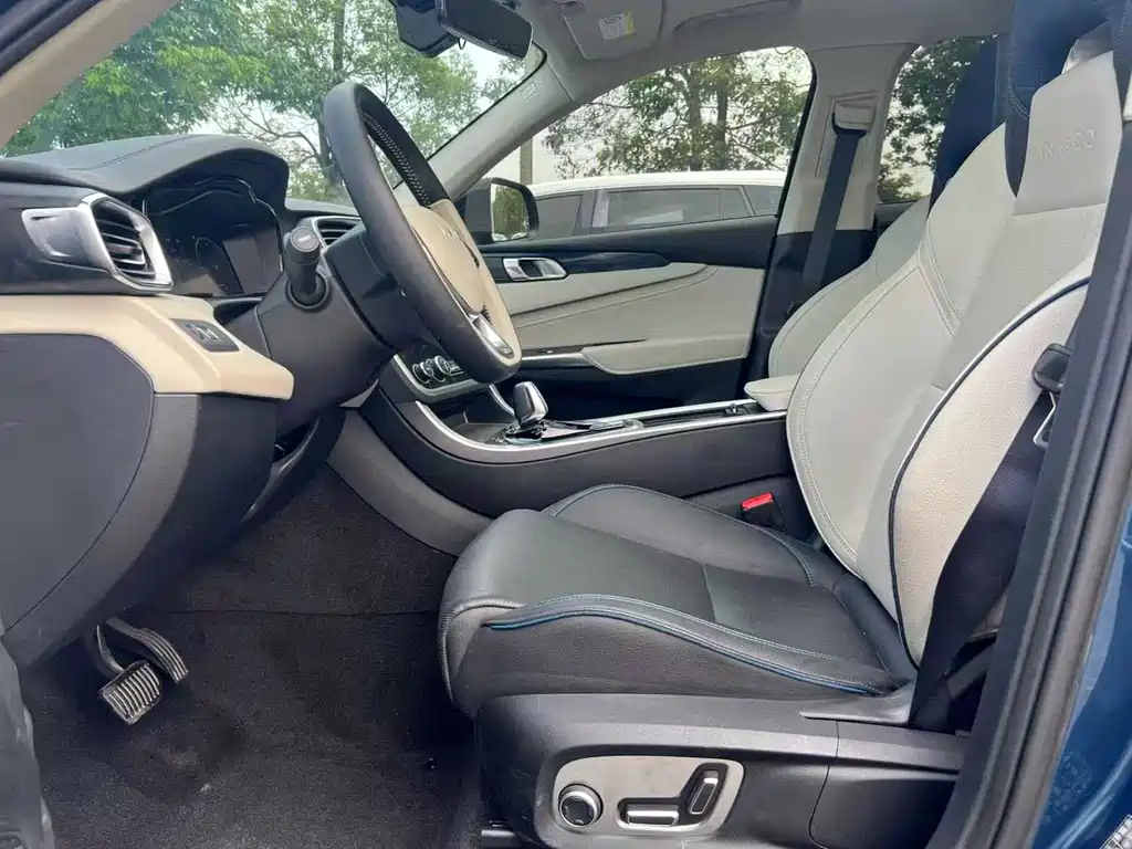 Lynk & Co 01 2019 2.0T Pro V