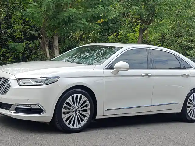 FORD TAURUS 2018