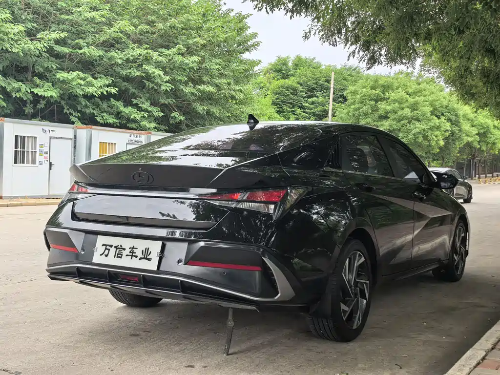 Hyundai Elantra 2023 1.5L CVT GLX Elite