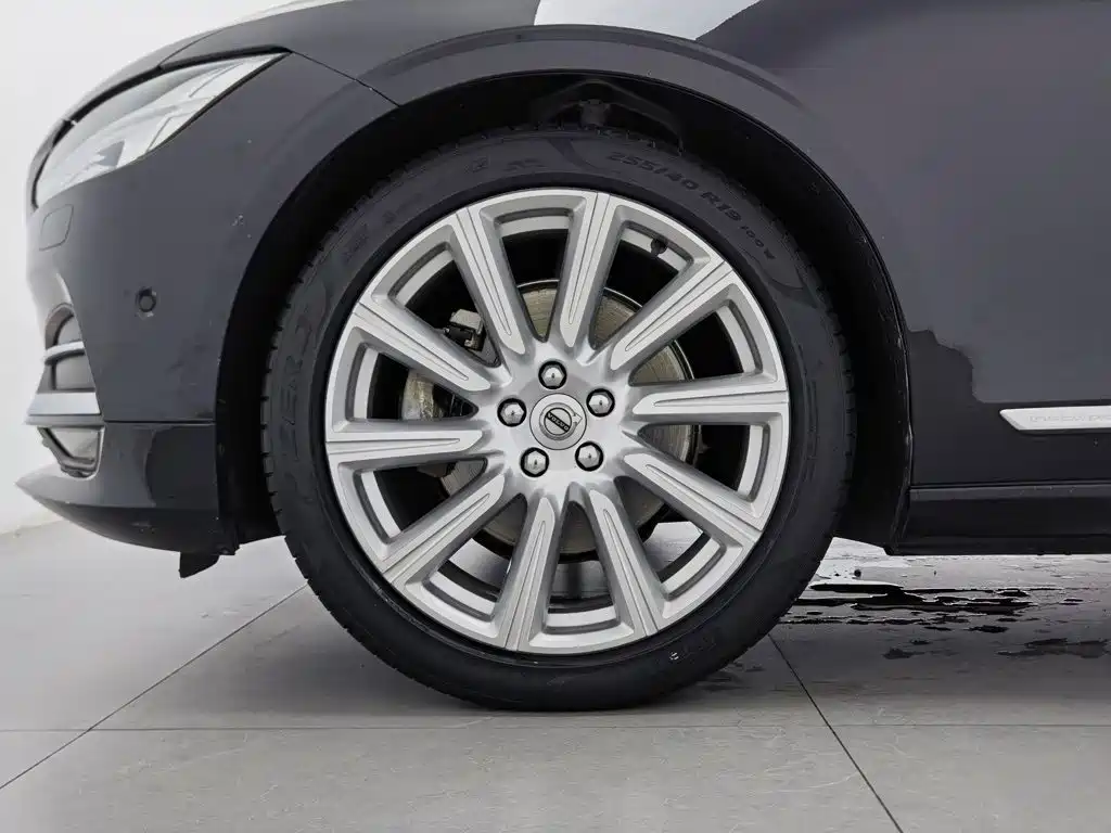 Volvo S90 — миниатюра 17