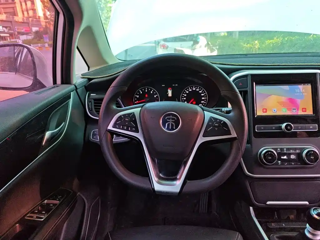 BYD MAX — миниатюра 11