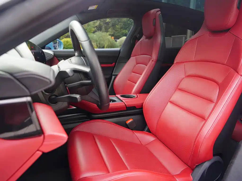 Porsche Taycan — миниатюра 13