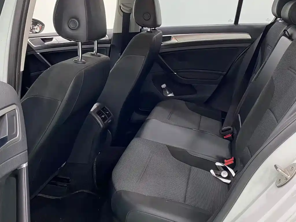 Volkswagen Golf — миниатюра 5