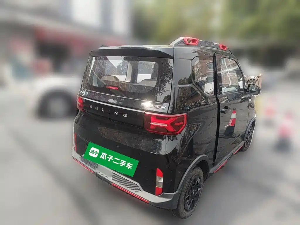Wuling MINIEV — миниатюра 5