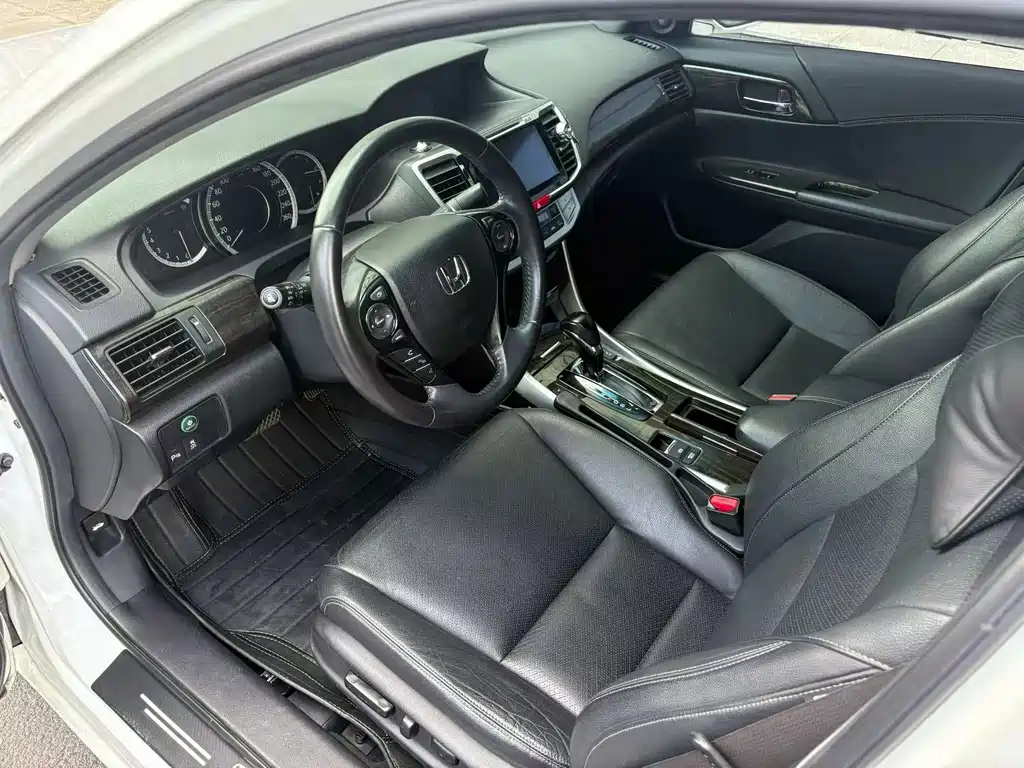 Honda Accord — миниатюра 5