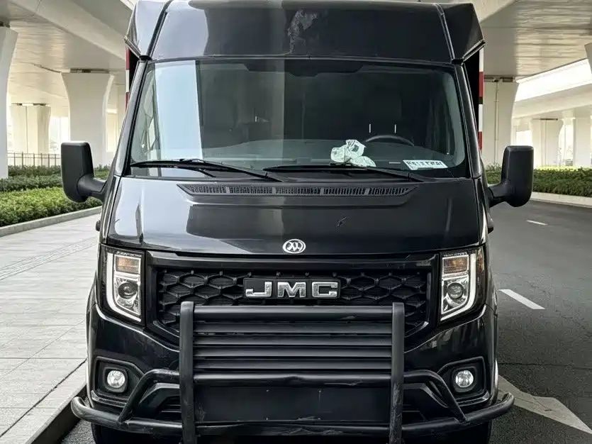 JMC JMC Fushun — миниатюра 2