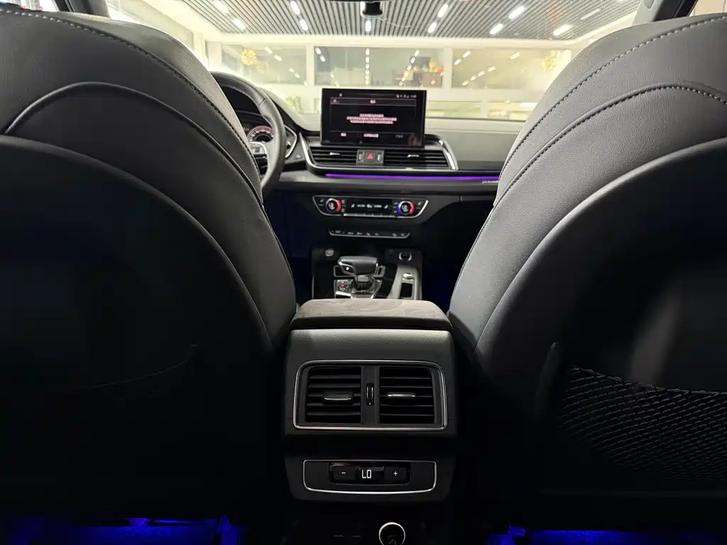 Audi Q5L Sportback — миниатюра 12