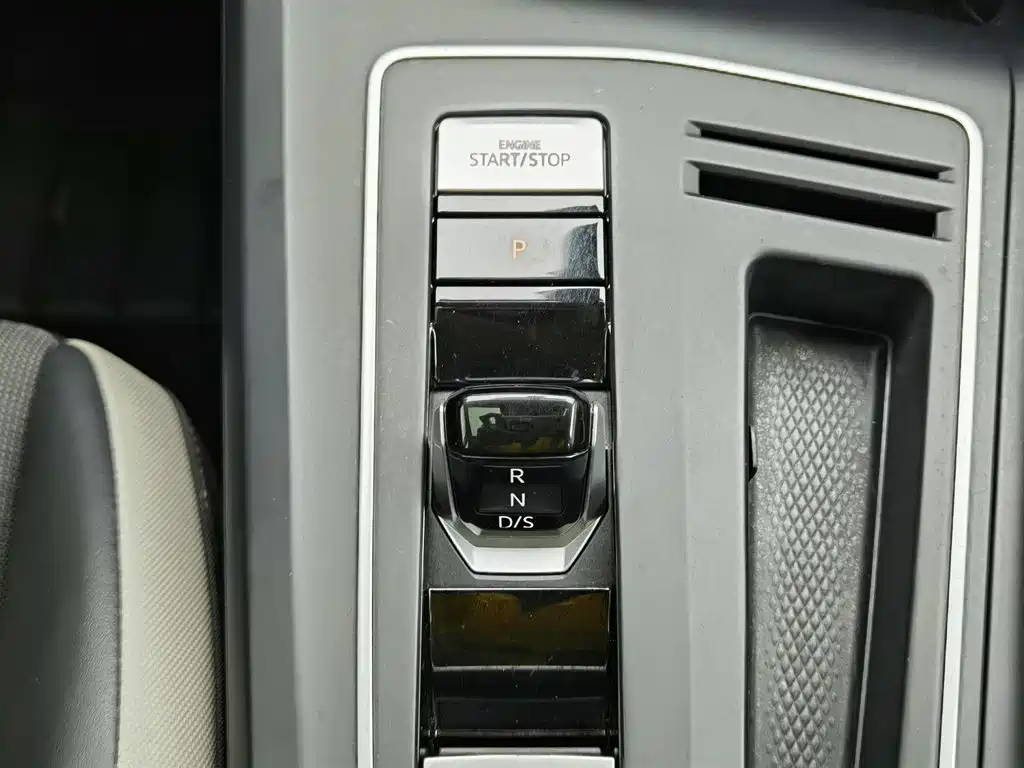 Volkswagen Golf — миниатюра 13