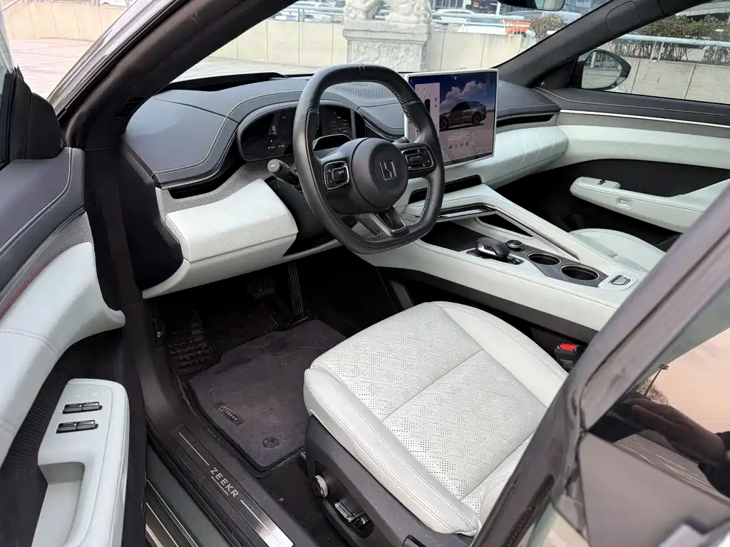 ZEEKR EXTREME KRYPTON 001