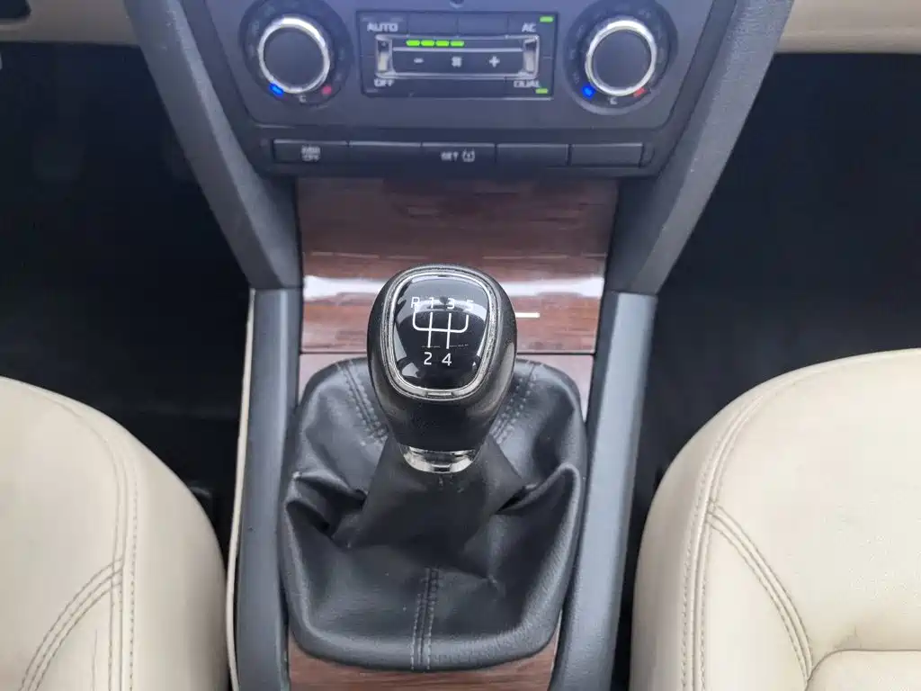 Skoda Octavia — миниатюра 13