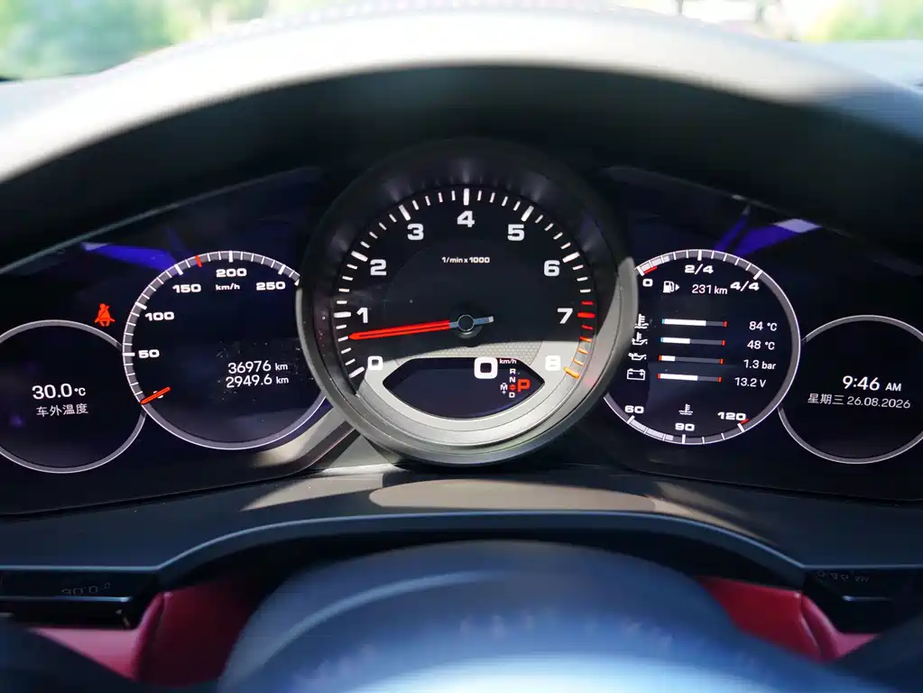 Porsche Cayenne — миниатюра 16