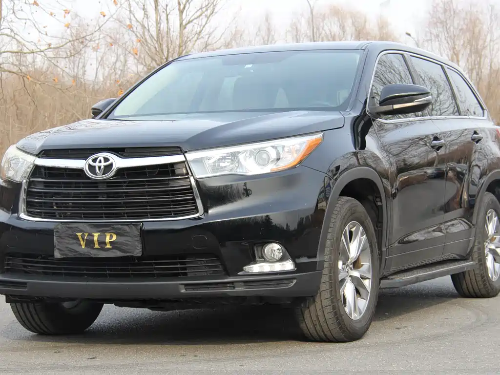 TOYOTA HIGHLANDER