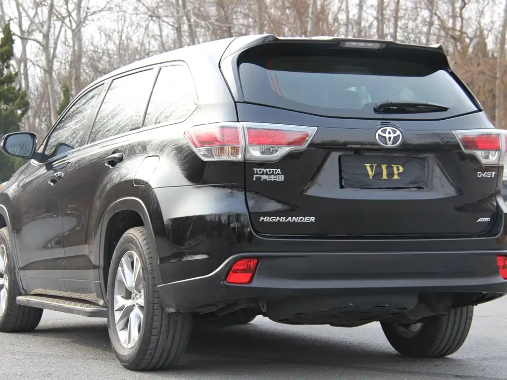 TOYOTA HIGHLANDER