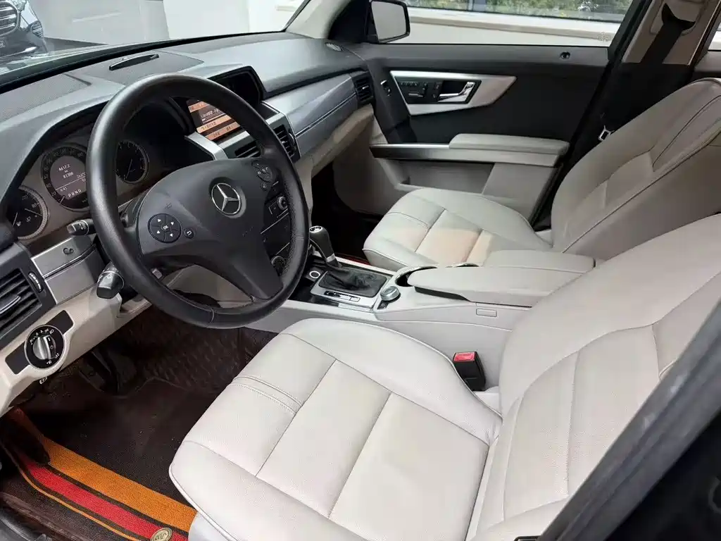 Mercedes-Benz GLK-Class (Import) — миниатюра 5
