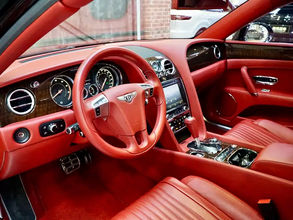 Bentley Flying Spur — миниатюра 6