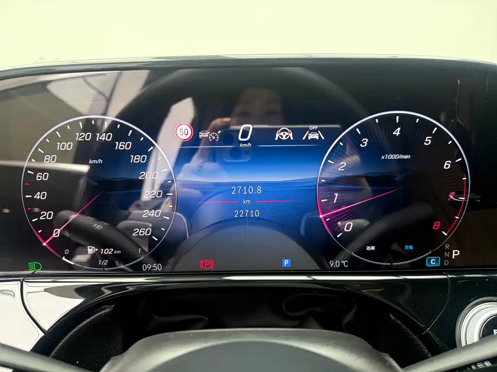 MERCEDES-BENZ E CLASS