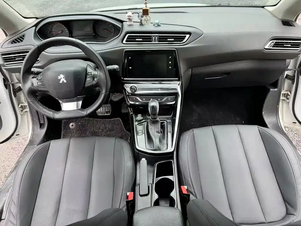 Peugeot 308 2019 1.6L AT Luxury V