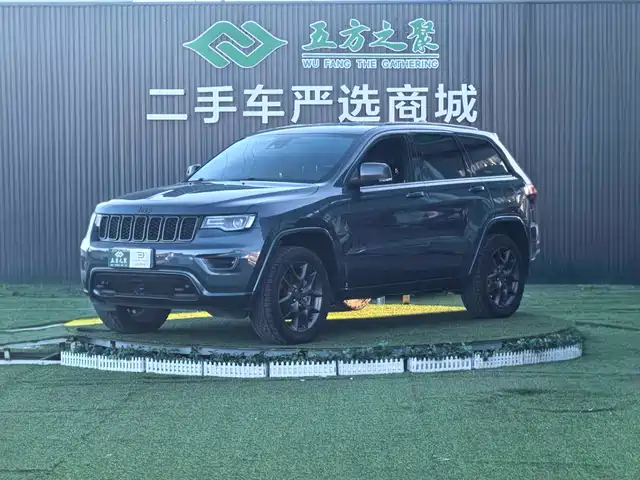 JEEP GRAND CHEROKEE