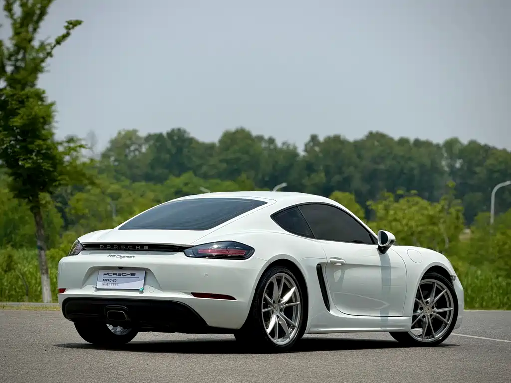 Porsche 718 2018 Cayman 2.0T