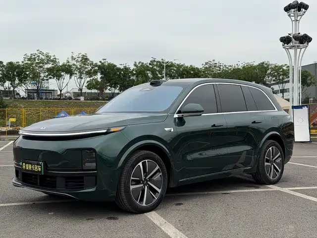 IDEAL CAR IDEAL L8 2025