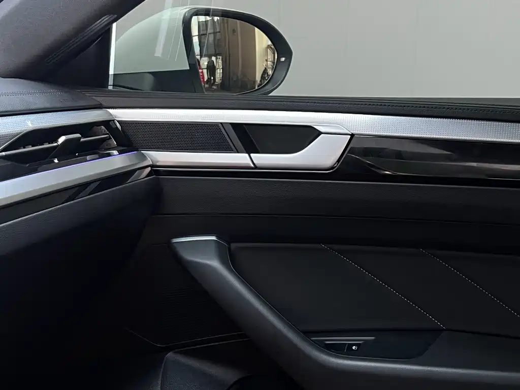 Volkswagen CC — миниатюра 13