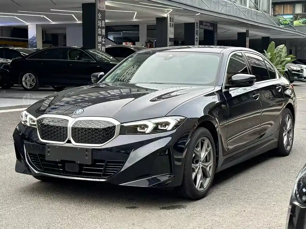 BMW i3 2025