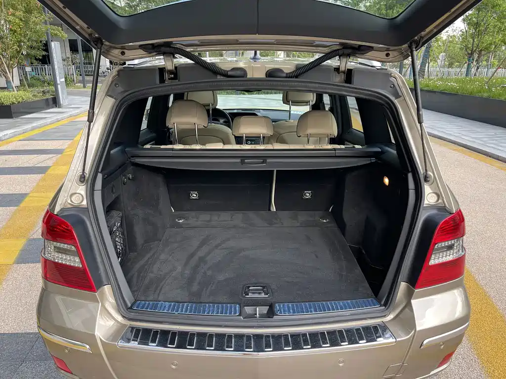 Mercedes-Benz GLK-Class (Import) — миниатюра 19