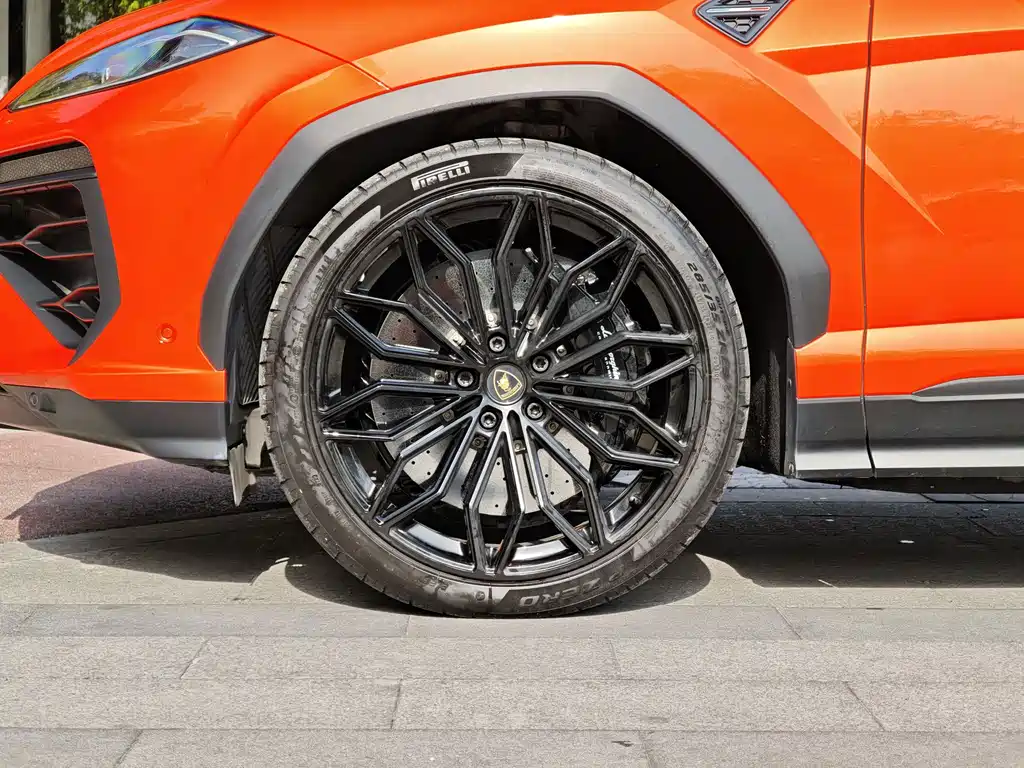 Lamborghini Urus SE 2025 4.0T Standard