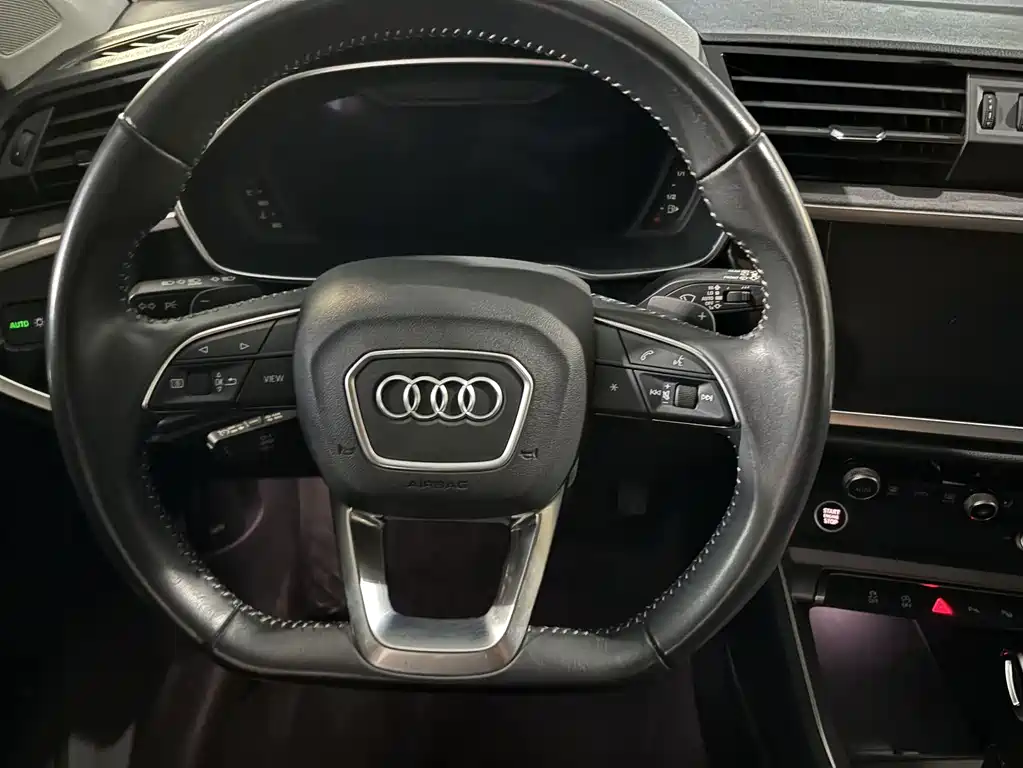 Audi Q3 — миниатюра 12