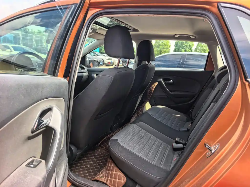 Volkswagen Polo — миниатюра 8