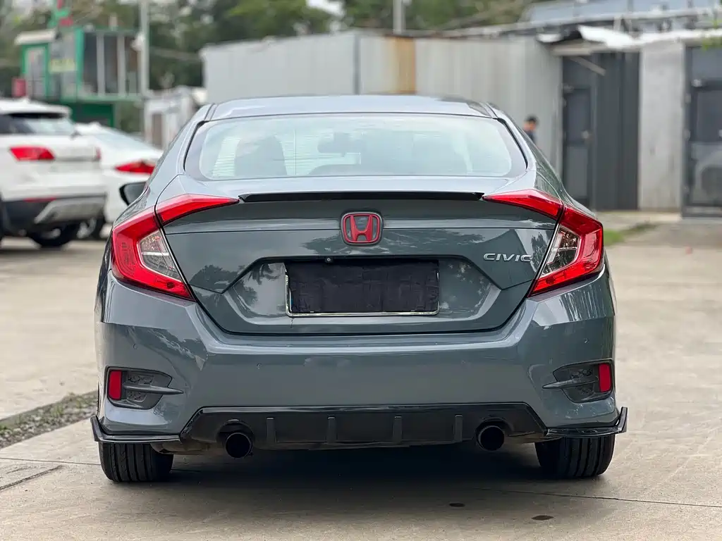 Honda Civic — миниатюра 8