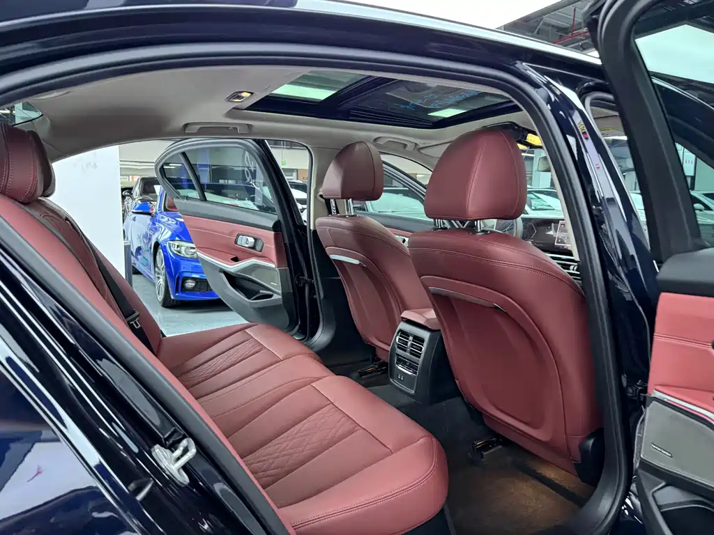 BMW 3 Series — миниатюра 11