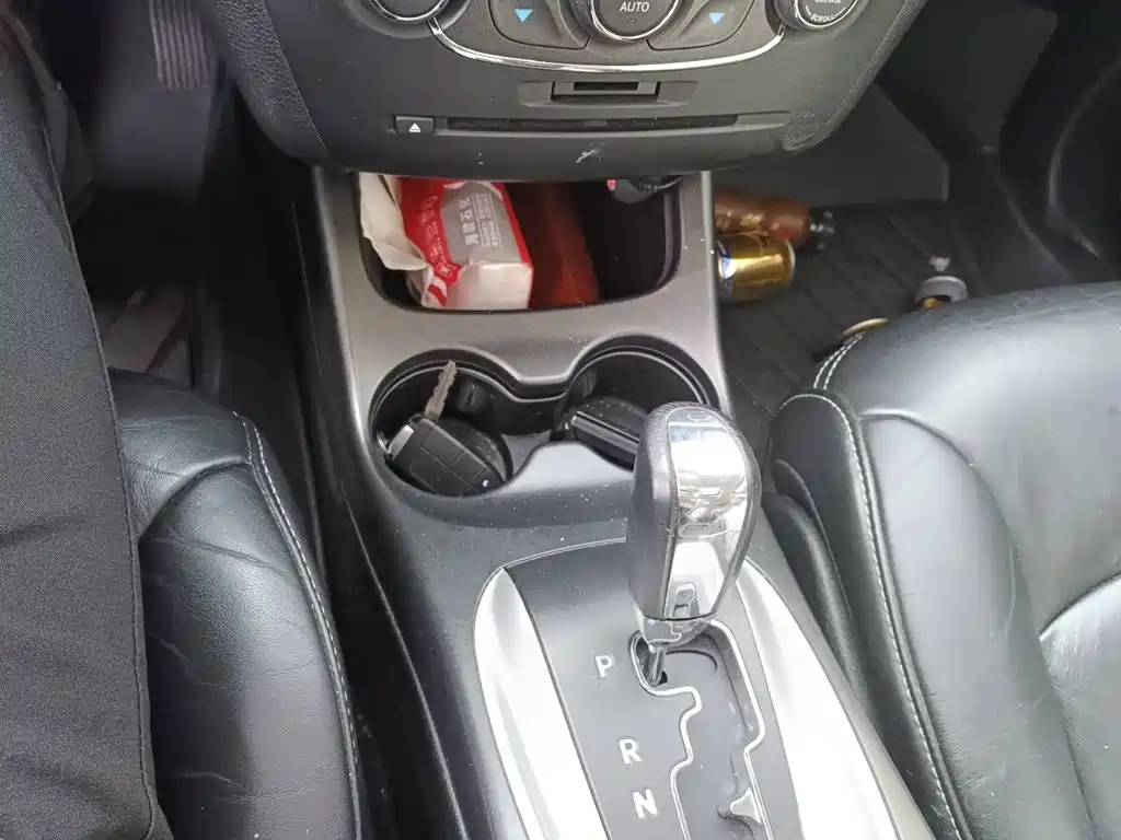 Dodge Journey — миниатюра 10