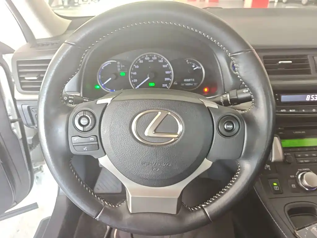 Lexus CT — фотографии объявления, Фото 11