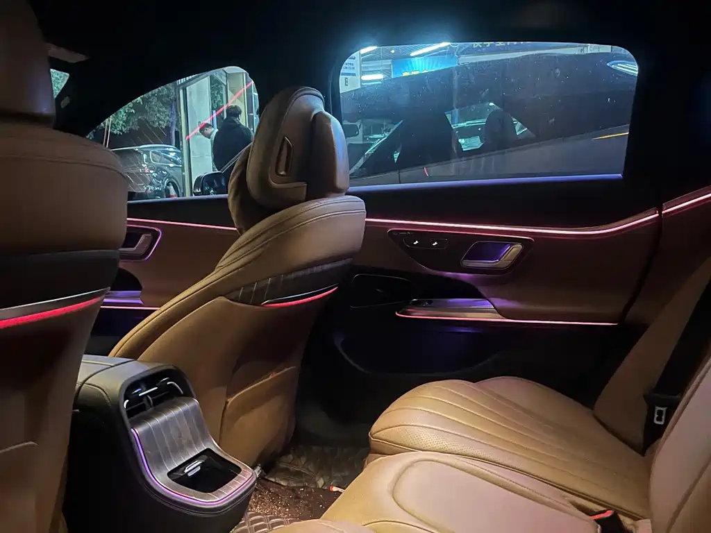 MERCEDES-BENZ E CLASS